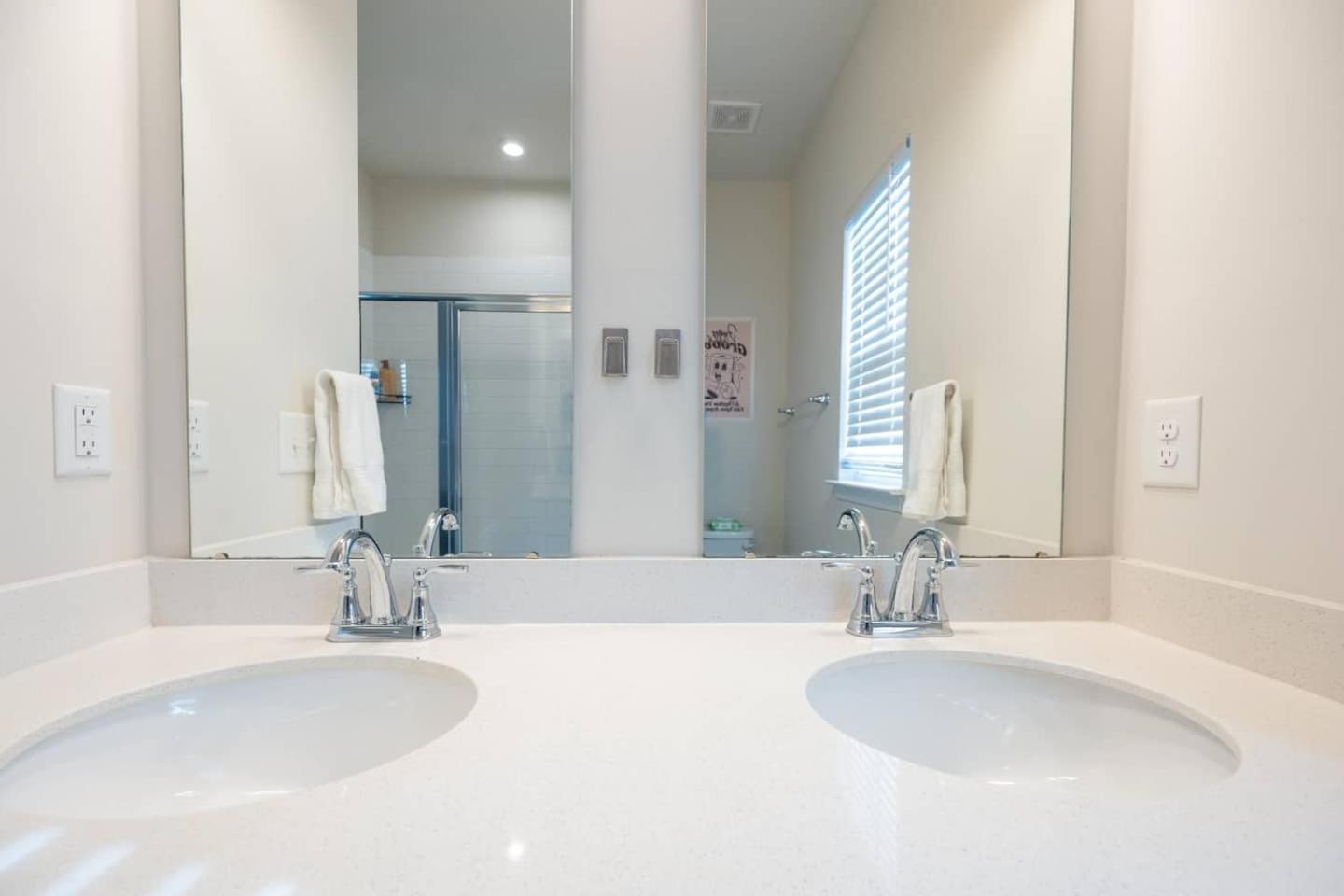 Brand-Newwi-Fipool-Tabledt3Bed Villa Charlotte Exterior photo